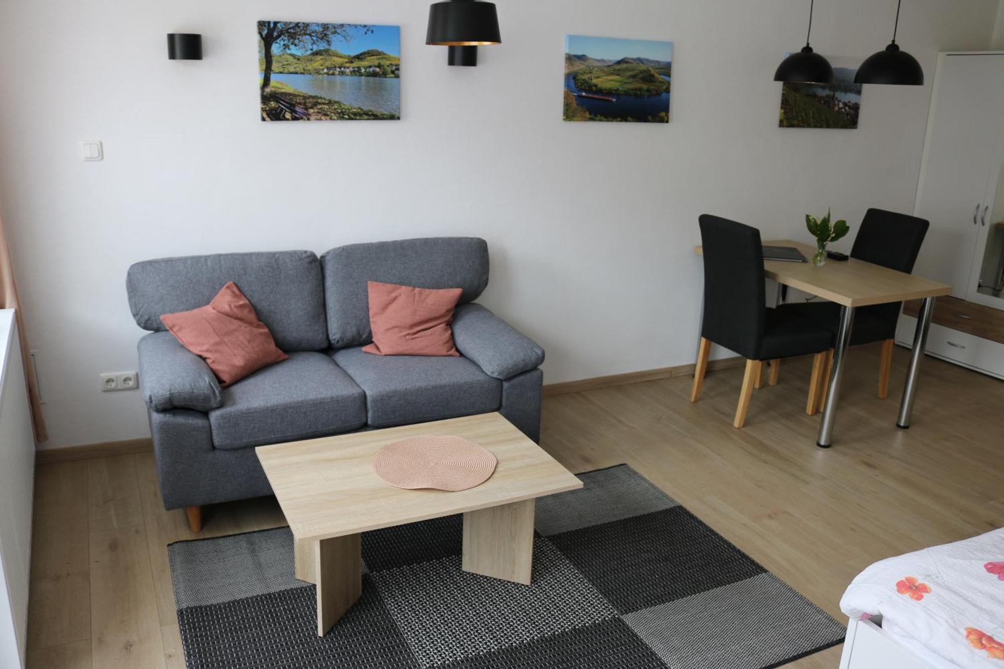 Ferienwohnungen Und Appartements - Haus Budinger Alf Extérieur photo